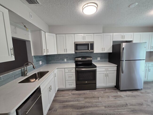 Foto del edificio - 843 Cambridge Ct