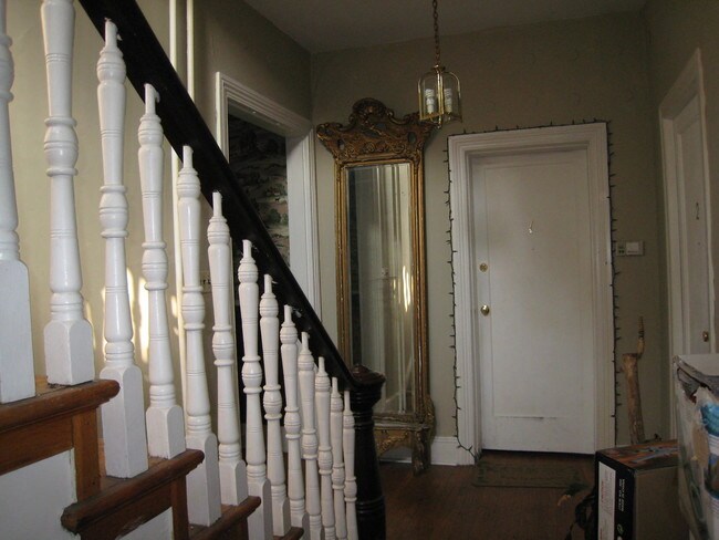 Interior 1 - 33 Estaugh Ave