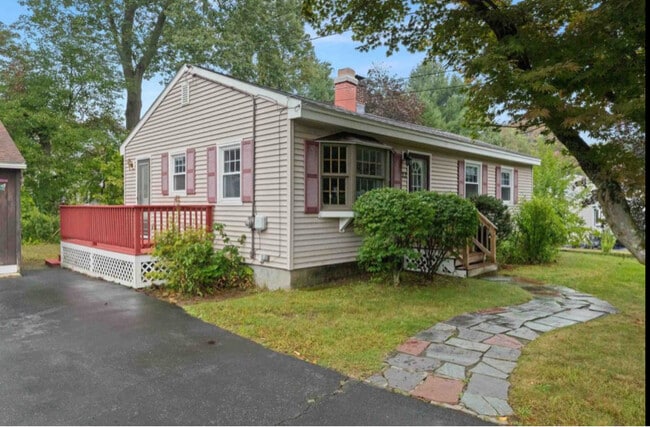 Building Photo - 22 Henry St Building Photo - 22 Henry St