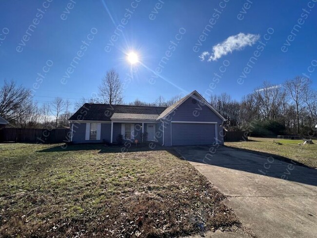 Building Photo - 10453 Kristen Dr S