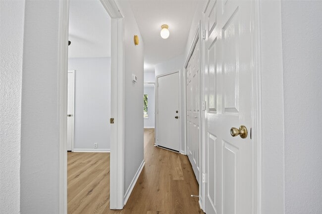 Building Photo - 510 Cypresswood Trce