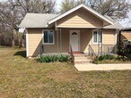Foto principal - Stunningly Remodeled 3-Bed, 2-Bath Home wi...
