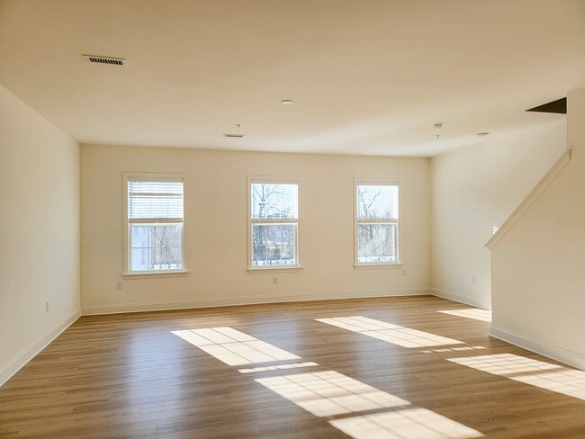 Building Photo - 2459 Spring Water Cir