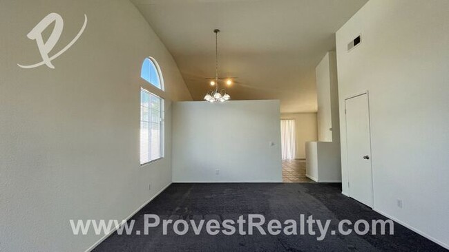 Building Photo - Looking Good 4 Bed, 2 Bath Adelanto Home!!!