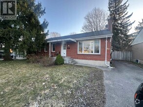 Building Photo - 61 Wistow St