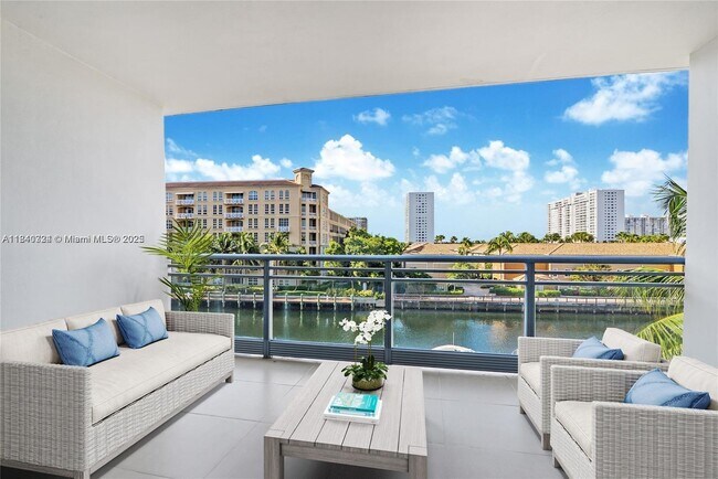 Foto del edificio - 2950 NE 188th St