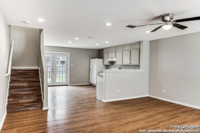 Building Photo - 3743 Amber Leaf