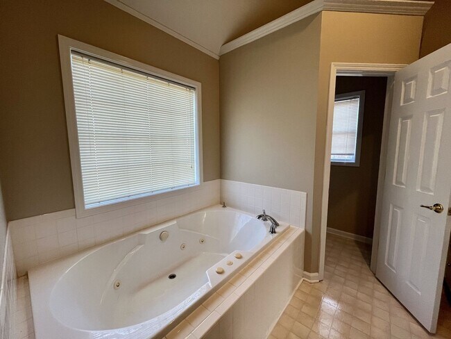 Foto del edificio - * Coming Soon * Large Spacious Home in Sango