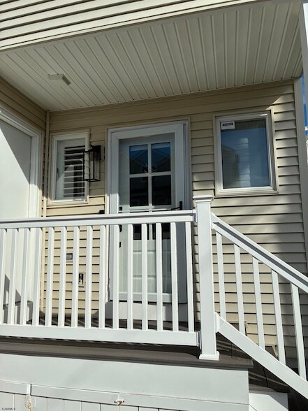 Building Photo - 219 N 36th Ave