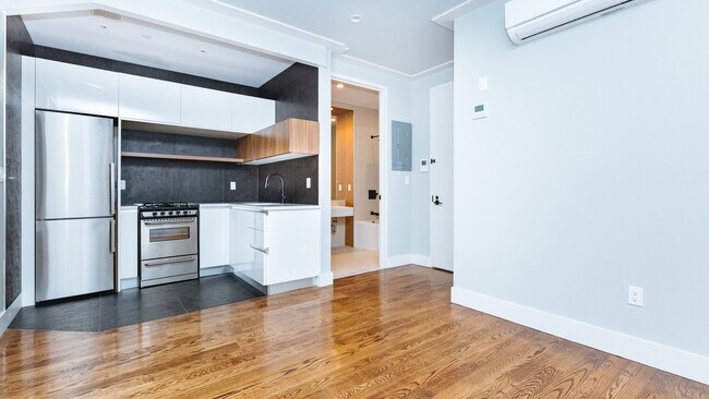 Foto del edificio - 62 E 21st St
