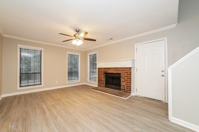 Building Photo - 5092 Leland Dr