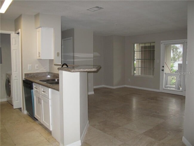 Building Photo - 216 Afton Square