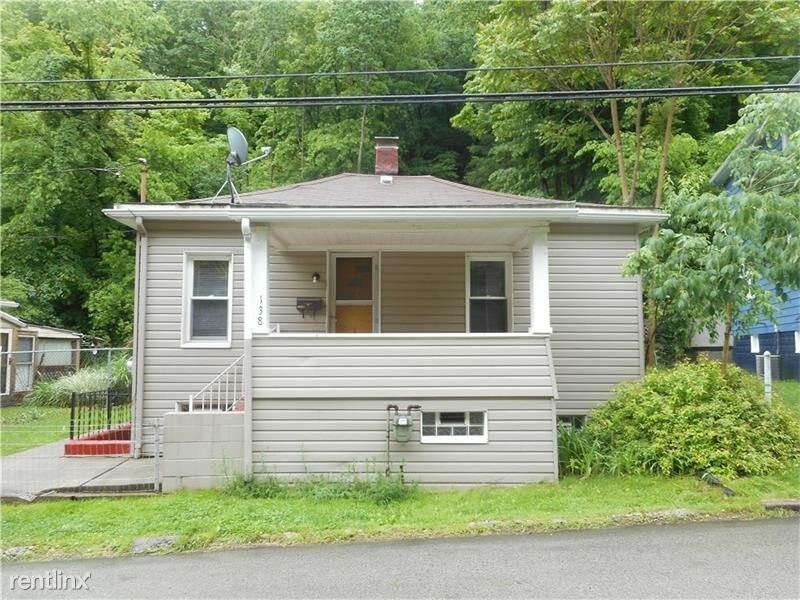 Primary Photo - 138 Clarks Pike