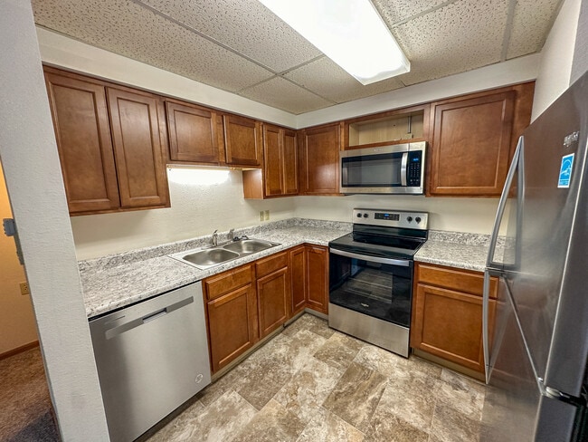 Building Photo - 246 Hyland
