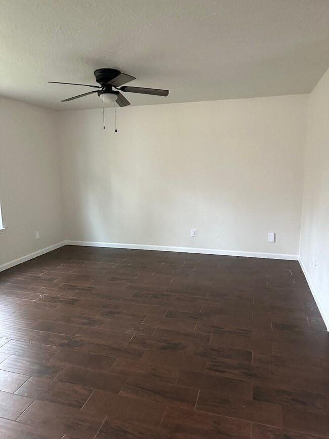 Building Photo - 22065 Ringwood Ct