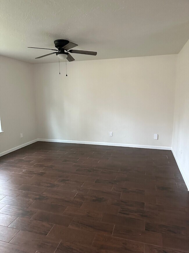 Foto del edificio - 22065 Ringwood Ct