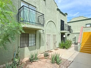 Building Photo - 7084 Burcot Ave