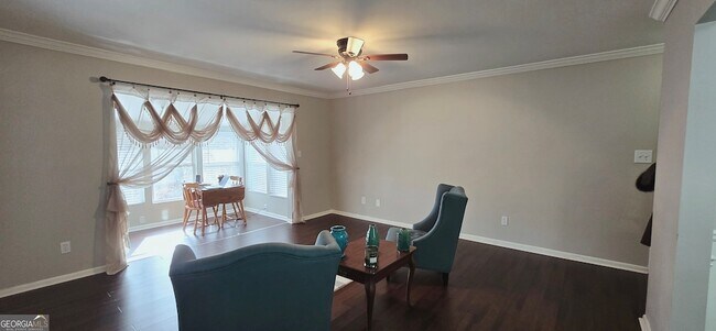 Foto del edificio - 5151 Roswell Rd