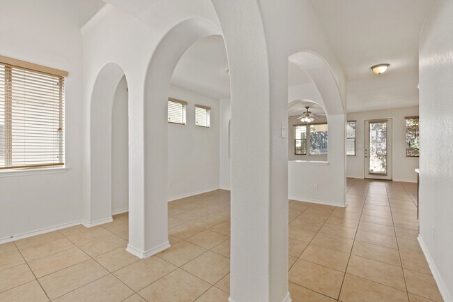 Foto del edificio - 4219 Woodbridge Way