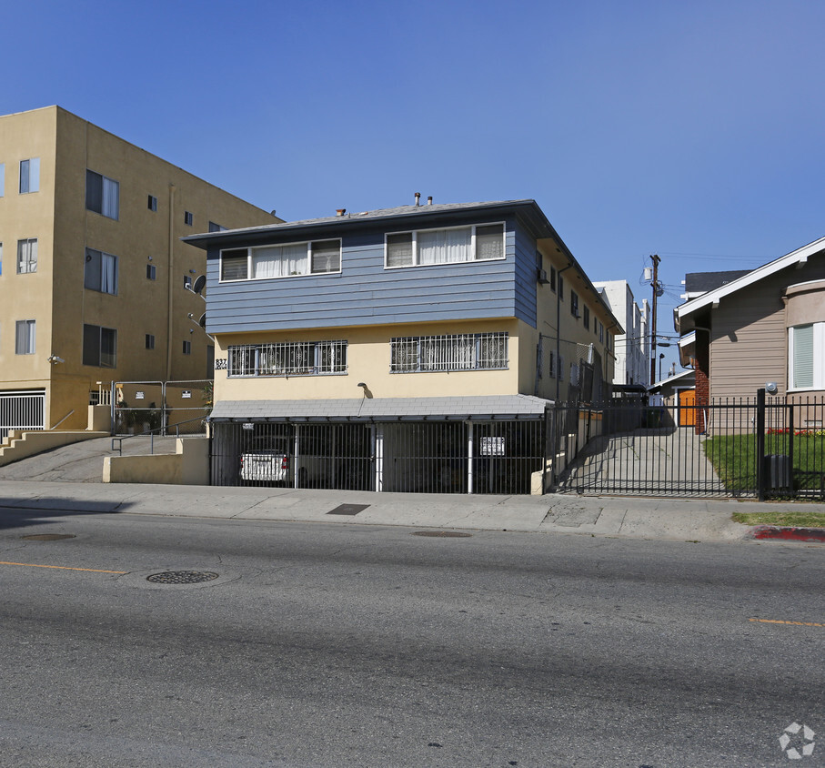 Building Photo - 837 Irolo St