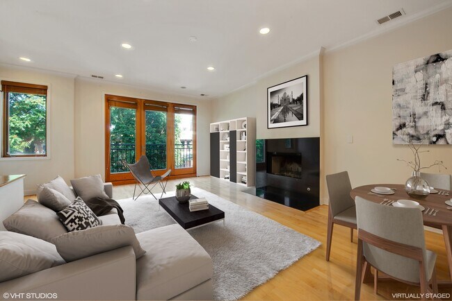 Foto del edificio - 1036 N Wolcott Ave
