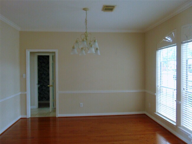 Foto del edificio - 1739 Lakewinds Dr