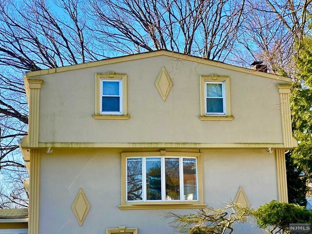 Primary Photo - 148 Lawrence Dr