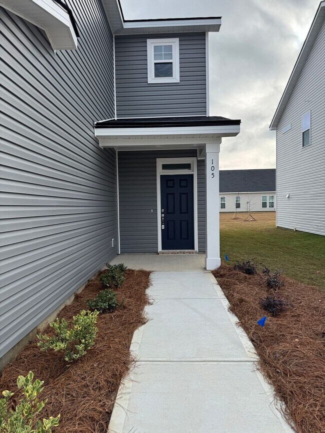 Building Photo - APRIL SPECIAL $500 off first months rent i...