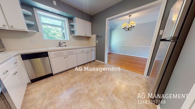 Foto del edificio - 2604 Rochester Rd - Unit #10 - Great Royal...