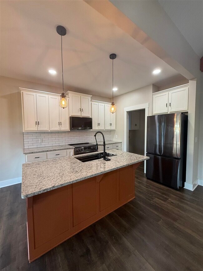 Foto del edificio - 1184 County House Ln