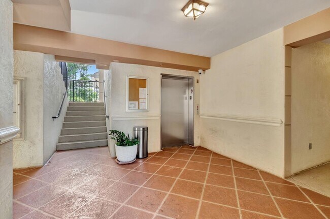 Building Photo - 3317 Tuscany Way