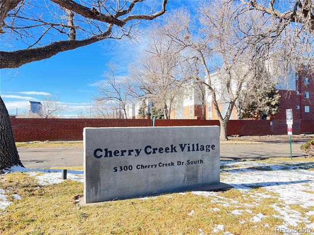 Building Photo - 5300 E Cherry Creek S Dr