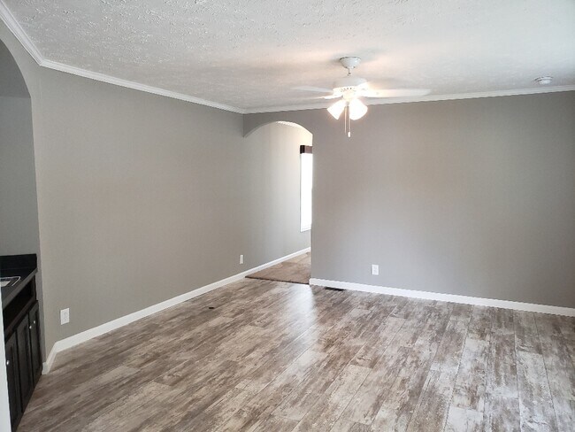 Foto del edificio - 233 Red Spruce Cir