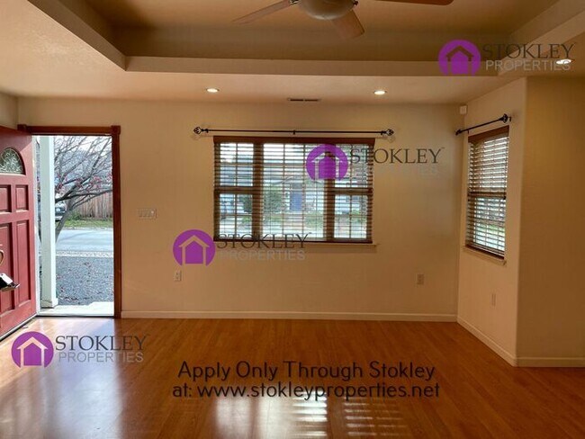 Building Photo - 2981 Pacific St