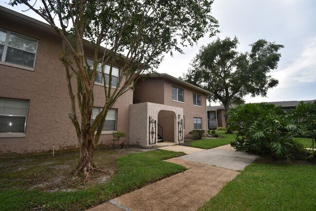 Foto del edificio - 2 Bed/2 Bath, 2nd Floor Condo at Marbeya C...