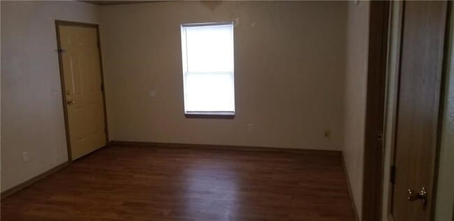 Photo - 405 Sisters Ave Apartment