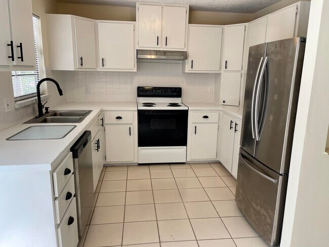 Foto del edificio - 16623 130th Way N