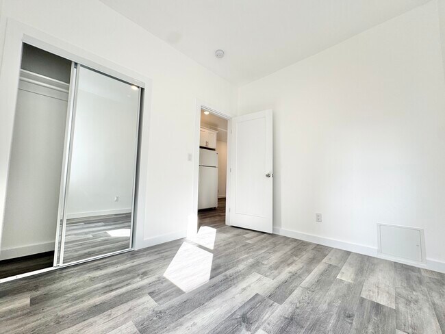 Foto del edificio - 1411 S Burlington Ave