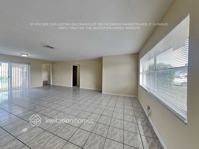 Foto del edificio - 479 NW 19th Ct