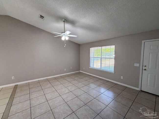 Building Photo - 4167 Bell Ln
