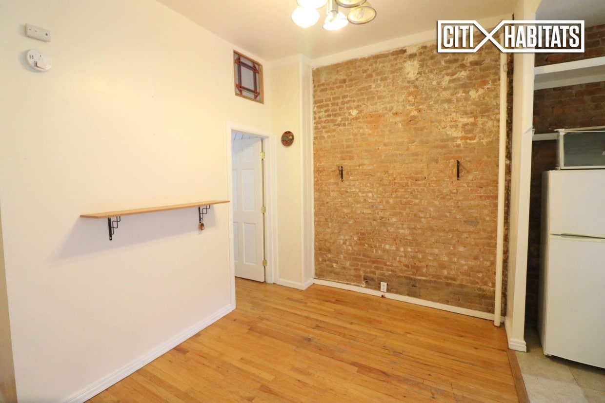 288 McGuinness Blvd, Brooklyn, NY 11222 Townhome Rentals in Brooklyn