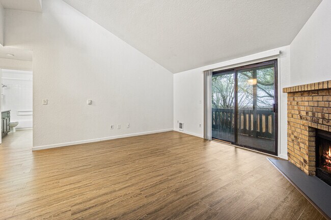 Building Photo - 3921 S Tyler St