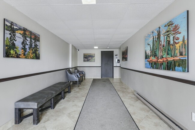 Building Photo - Bella Vista Apartments