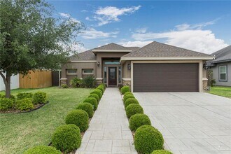 Building Photo - 12 Teal Ave