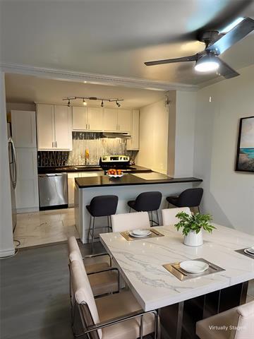 Foto del edificio - 5319 Fleetwood Oaks Ave