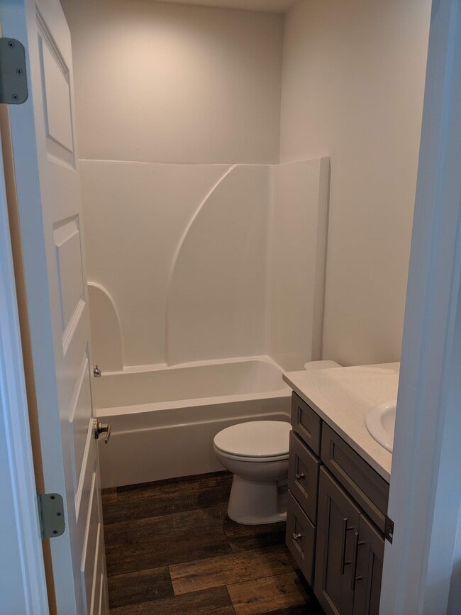 Guest Bathroom - 102 Ragin Lofts Aly