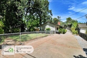 Building Photo - 2022 Jewell Ln