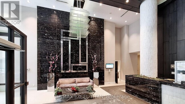 Photo du bâtiment - 9205 Yonge St