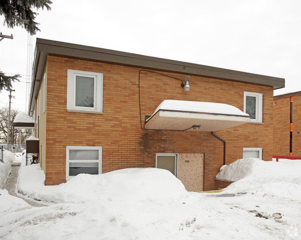 Primary Photo - 2956 Rice St