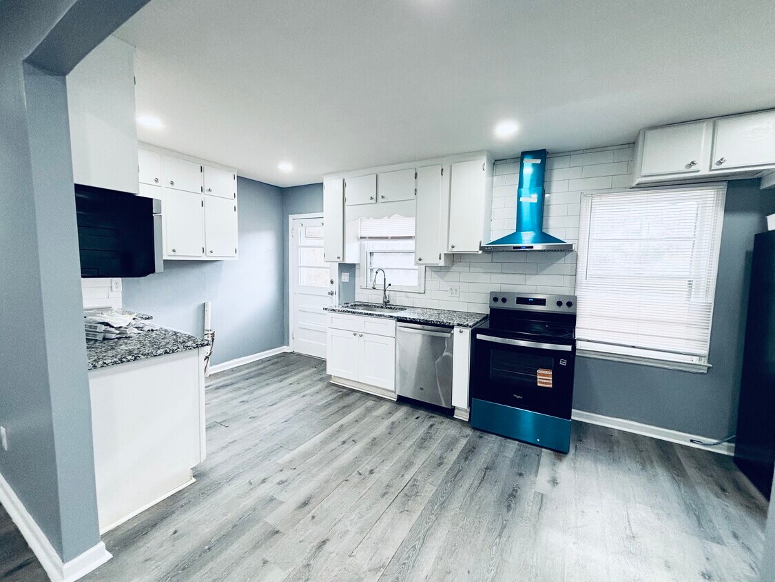 Foto principal - 800 West Ave